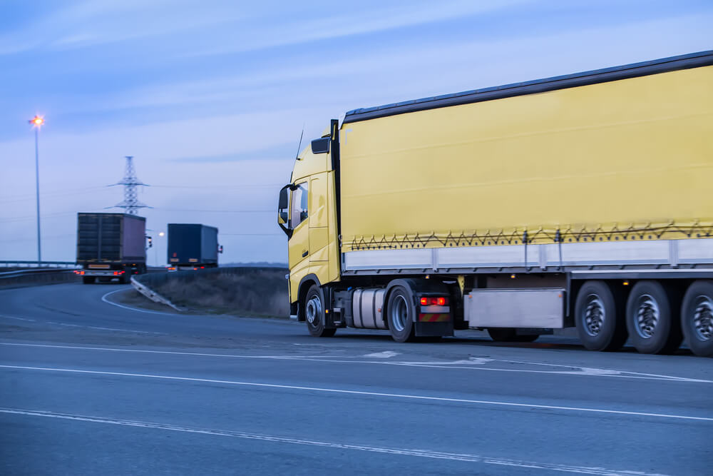 Os benefícios e desafios do transporte autônomo de carga