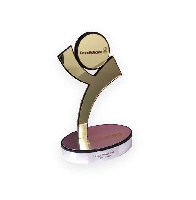 Troféu do prêmio Grupo Boticário recebido pela Patrus